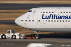Jet airliner