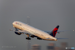 Jet airliner