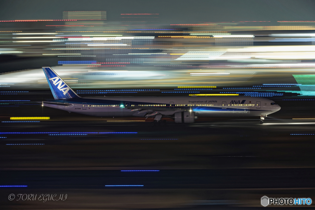 Jet airliner