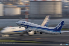 Jet airliner