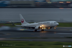 Jet airliner