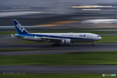 Jet airliner