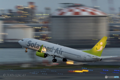 Jet airliner