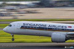 Jet airliner