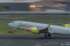 Jet airliner