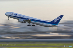 Jet airliner