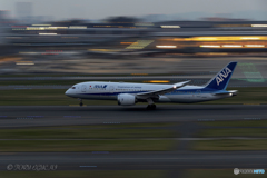 Jet airliner