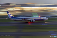 Jet airliner