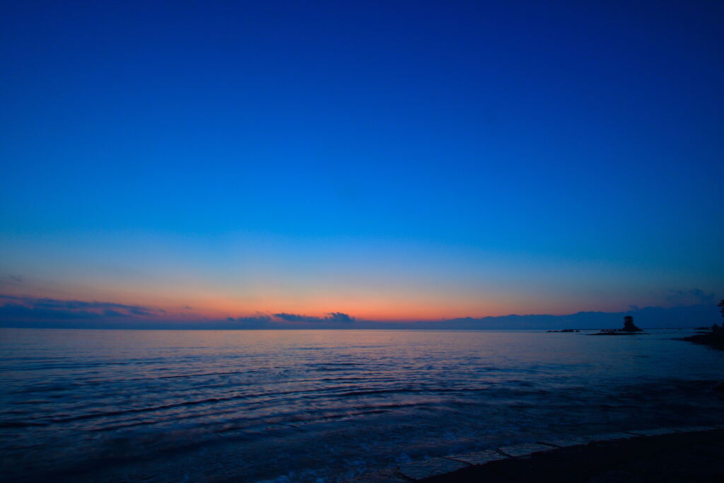 夜明け前