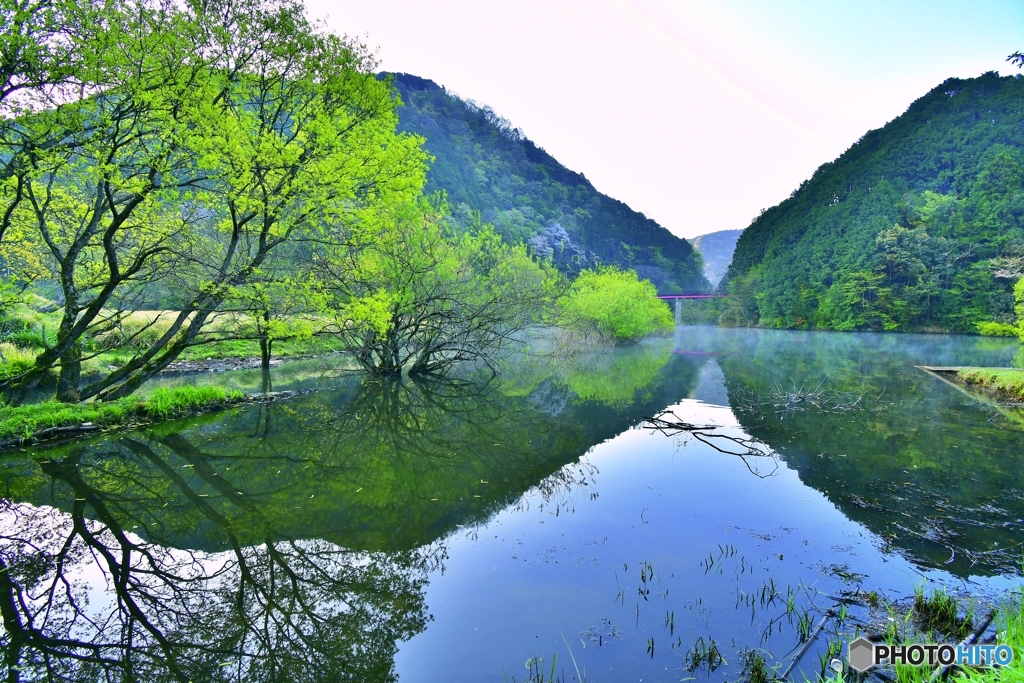 新緑の室生湖07