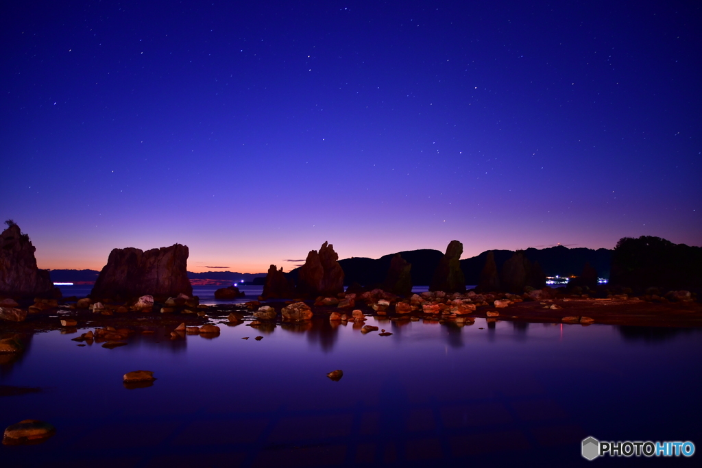 夜明の橋杭岩