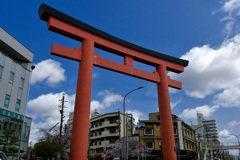 町の鳥居