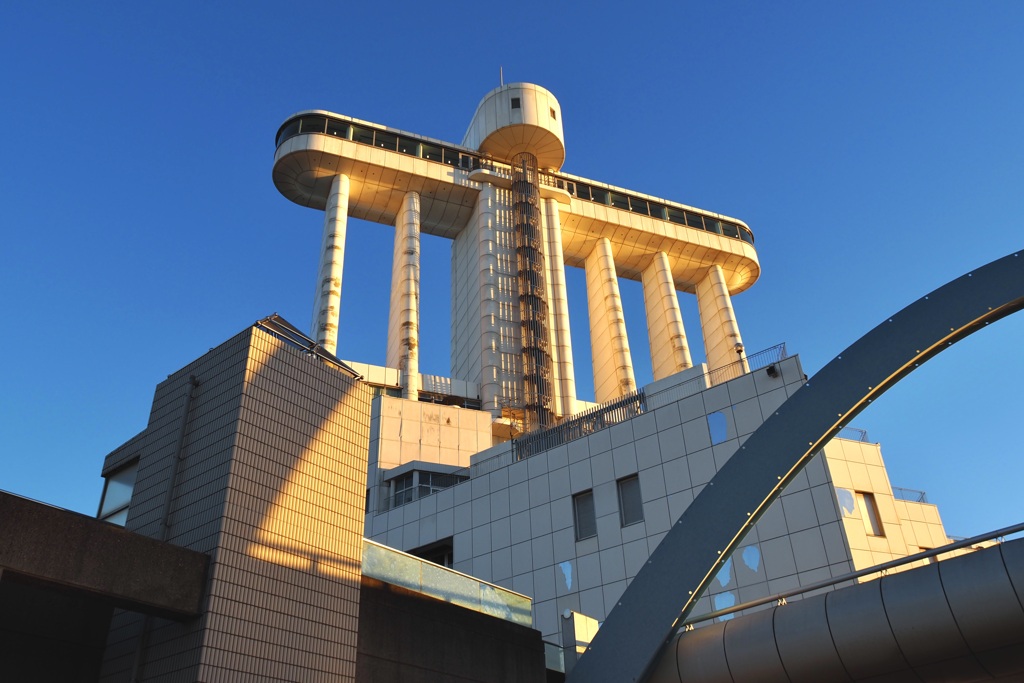 Cute the Nagoya Port Building