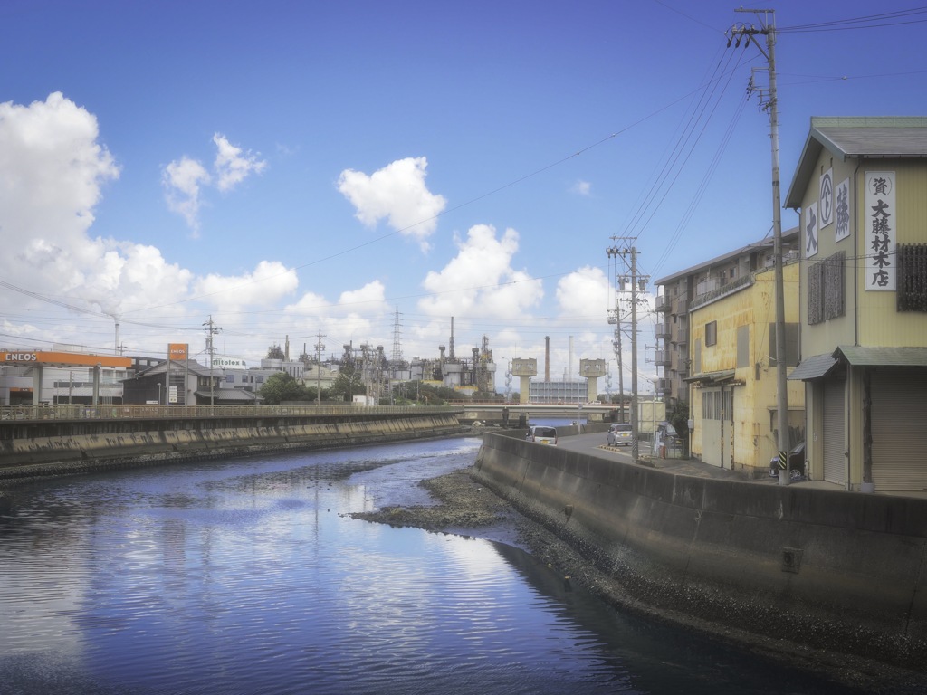 堀川の流れている町