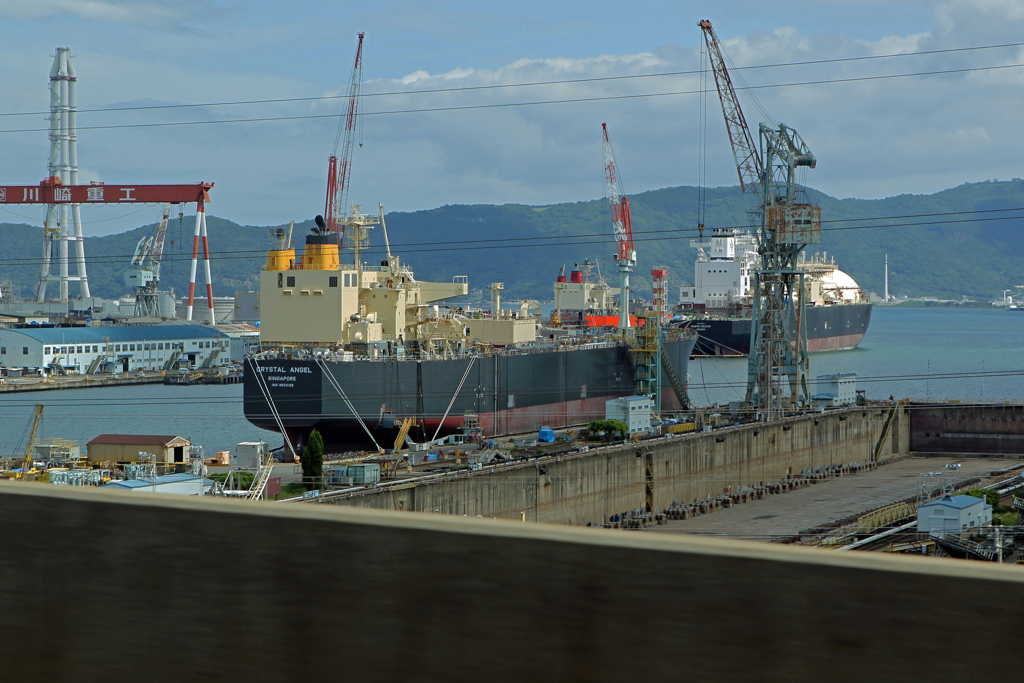 LPG LNG タンカー  瀬戸大橋線車窓より