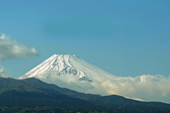 車窓から (4)　雪を頂く富士