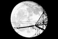 月と鉄塔2
