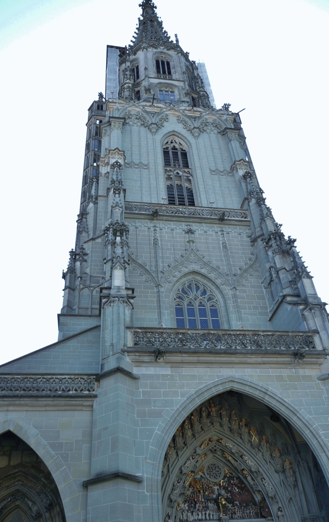 ベルン市の豪華な聖堂