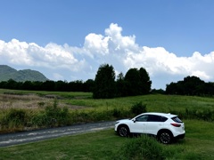 愛車と夏の雲