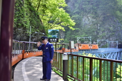 駅員のお見送り