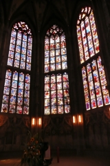 ベルン大聖堂の見事なステンドグラス