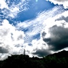 雲間に覗く青空