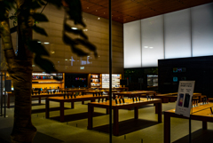 Apple 福岡　無人