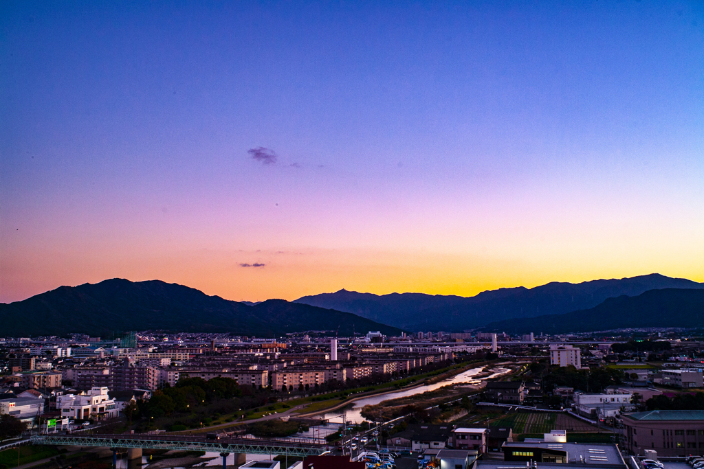 室見川　脊振山　夕空