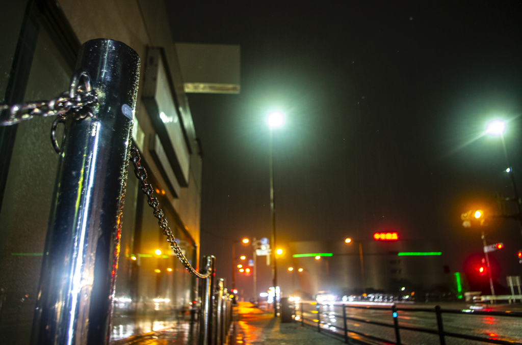 雨の夜