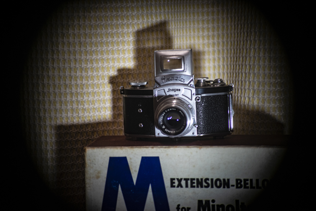 Cマウントレンズ