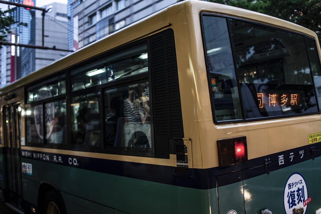 西鉄バス　復刻色
