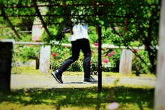 黒いスニーカー