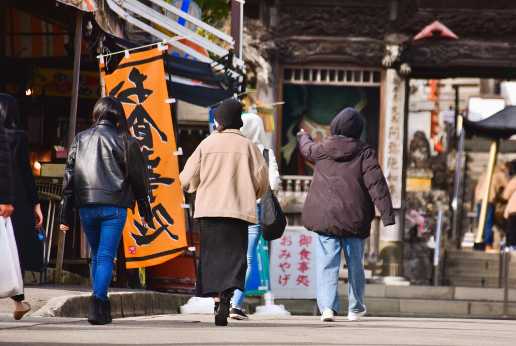 門前の光景「☚あれ」
