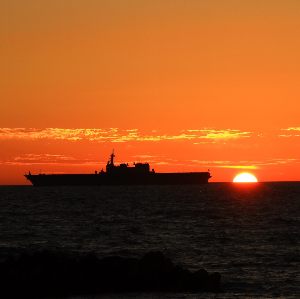 いずも夕陽に染まる