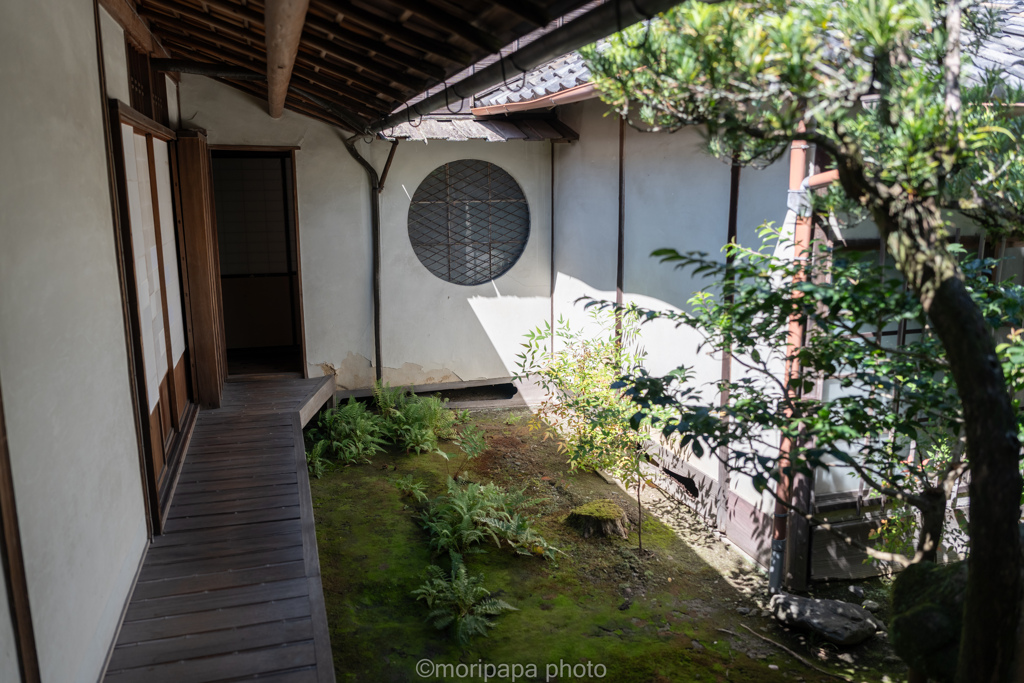 無鄰菴、母屋中庭。
