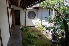 無鄰菴、母屋中庭。