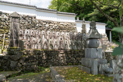 明智光秀公と一族の墓。