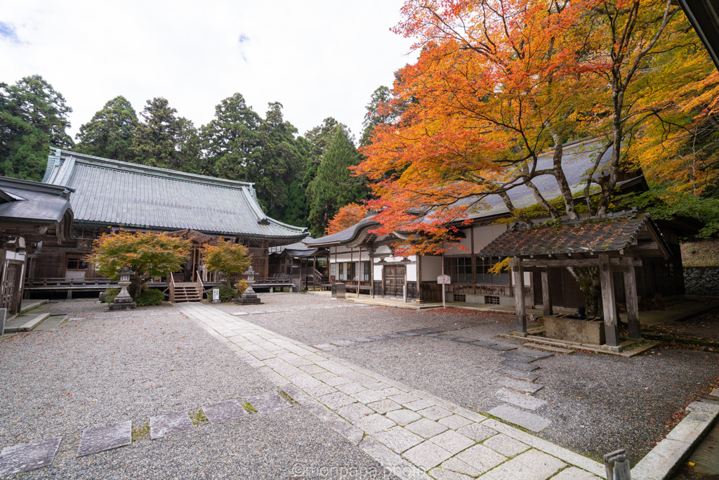 延暦寺の秋、元三大師堂。
