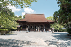 三井寺の金堂。
