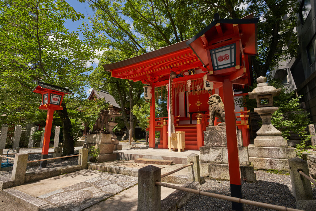 安井金比羅宮の安井天満宮。