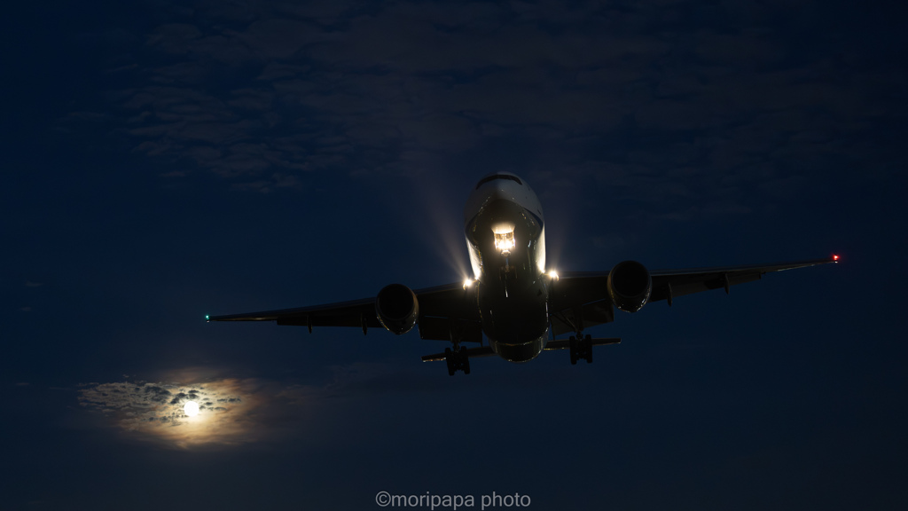 Moonlight B777。