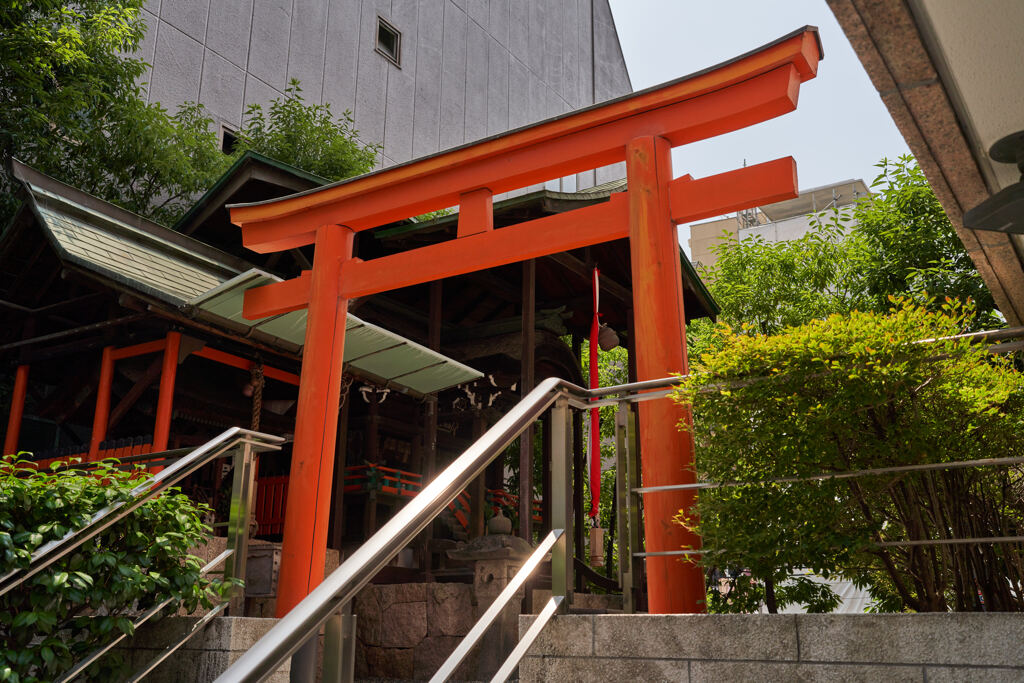 六角堂の神社。