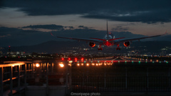 A350、夕方の着陸。