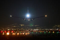 夜空の光。