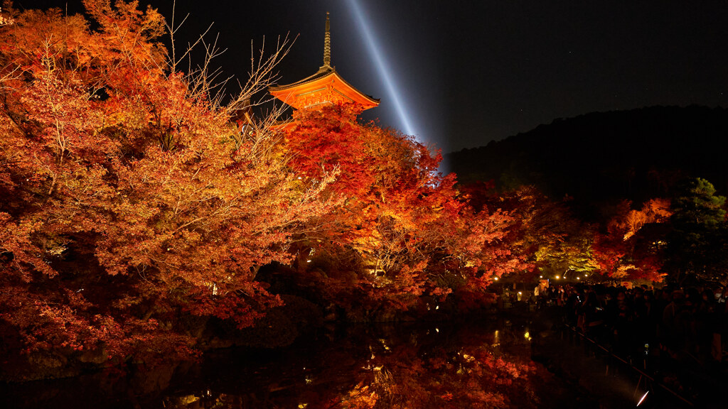 清水寺の三重塔。