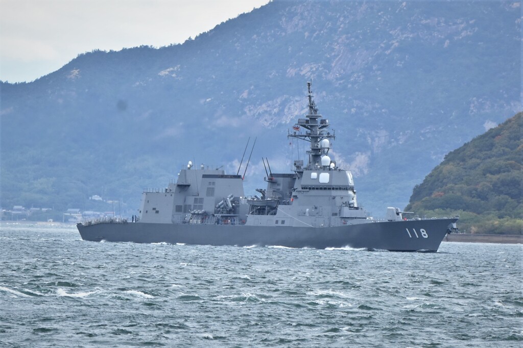自衛艦　あたご
