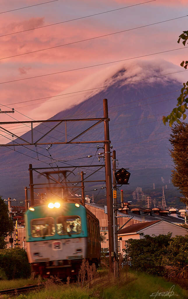 夕暮れ電車