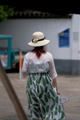 帽子の似合う美人さん