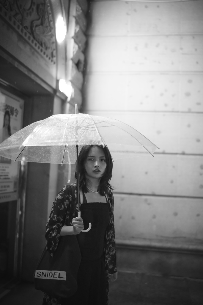 小雨の街角