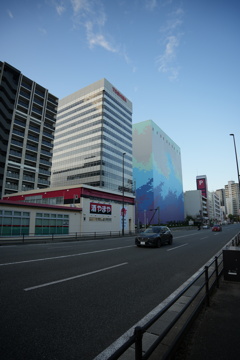 水色のビル